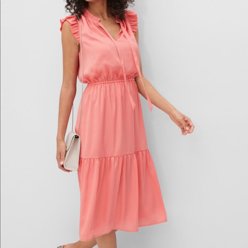 NWT Banana Republic tiered dress